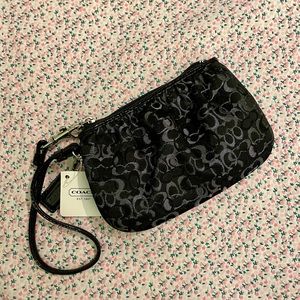NWT Coach Ruched Wristlet